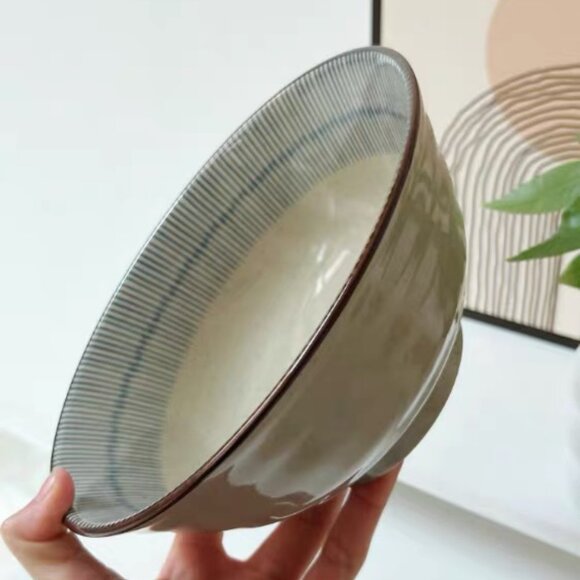 Minimalist Ceramic Bowl - Picture 2 of 2
